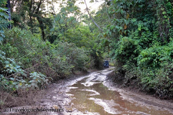slechte weg in Costa Rica foto