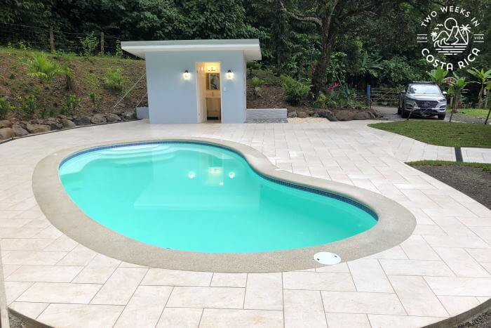 Installing fiberglass pool Costa Rica